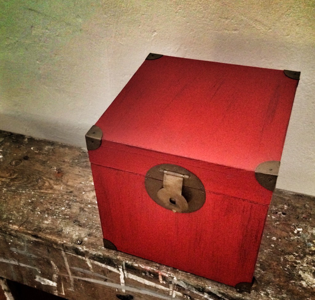 Red box roast&nbsp;chicken